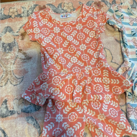 Dotdotsmile Rompers - Picture 2 of 4